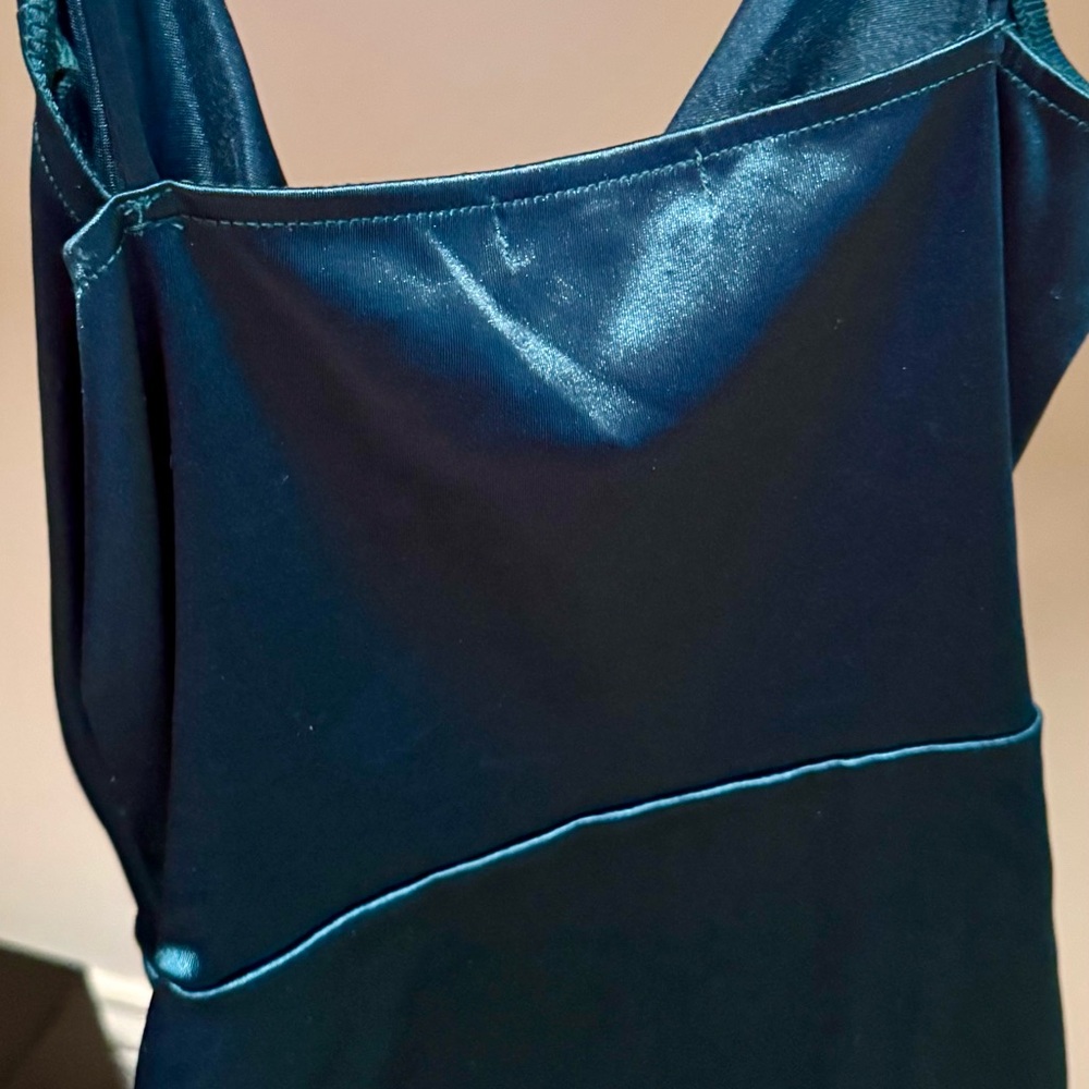 NET Leith Green Ruched Dress - Picture 5 of 5